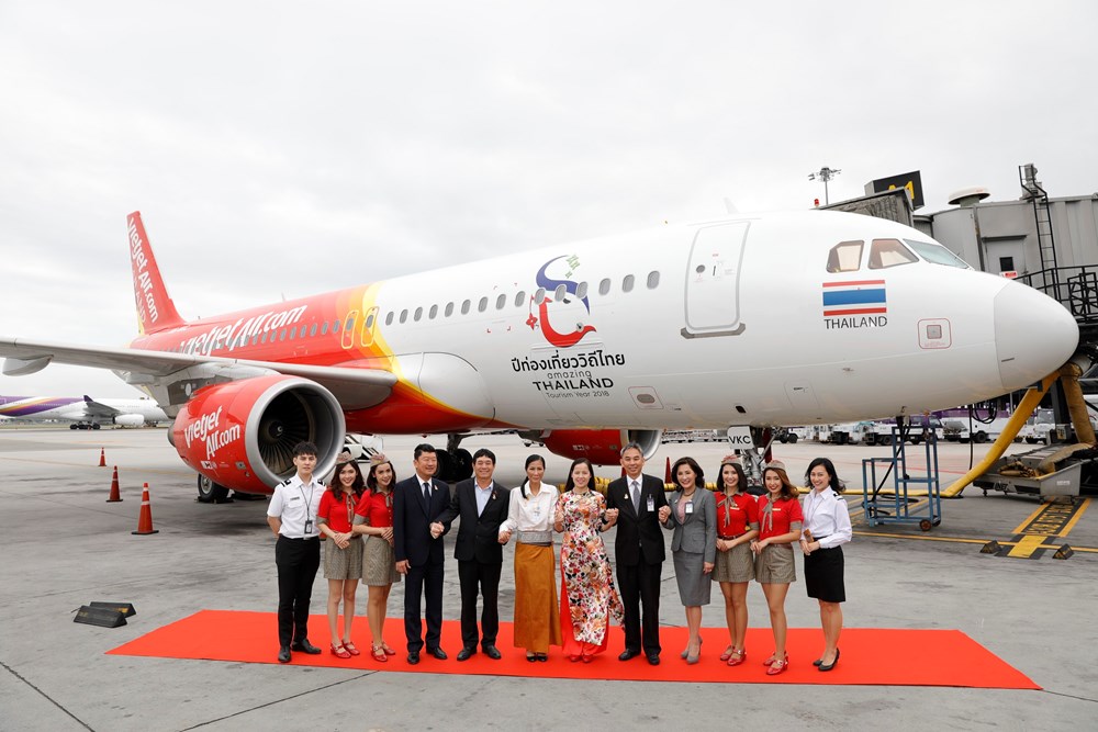 泰国越捷航空印有泰国旅游标志的第二架飞机正式现身 hinh anh 1