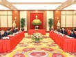 越共中央总书记阮富仲同美国总统拜登举行高级电话会谈