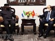 塞拉利昂共和国总统朱利叶斯·马达·比奥携夫人开始对越进行正式访问