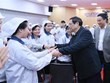 政府总理范明政走访慰问海阳省工人和困难群众