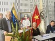 越共建党94周年：委内瑞拉学者高度评价越南共产党的成就