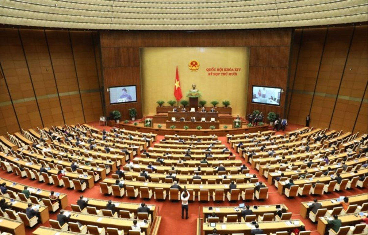 越南第十四届国会第十次会议在国会大厦隆重开幕。图自越通社