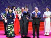 “越南企业融入与发展”竞赛运动启动仪式在河内举行（组图）