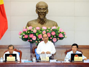 越南政府总理阮春福主持召开政府9月份例行会议