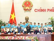政府总理阮春福会见越南U23球队 授予球队一等劳动勋章（组图）