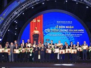 越南政府总理阮春福出席“越南吸引外资30周年—愿景与新纪元的机遇”会议（组图）