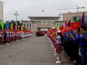 第三届越中青年大联欢：199名中国青年已入境越南广宁省芒街国际口岸（组图）