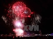 越南放焰火庆祝八月革命胜利暨九•二国庆70周年