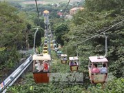 越南西宁省黑婆山迎来第一百万名旅客