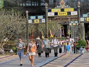 今年4月份越南共接待国际游客100万人次