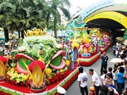 越南南部水果节热闹登场