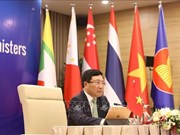 组图：越南政府副总理兼外长范平明主持东盟外长非正式会议