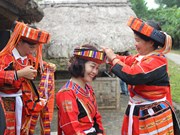 组图：富有民族传统文化特色的巴天族婚礼
