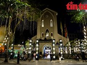 组图：越南各所教堂张灯结彩喜迎圣诞节