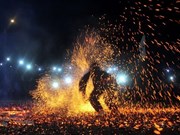 组图：巴天族跳火节——越南北部地区民族同胞颇具特色的传统文化