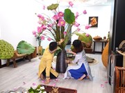 越南爱莲者独特的插花技法