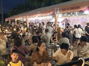 热闹非凡的岘港美食节颇受游客的关注