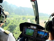 宁平省推出直升机观光旅游产品