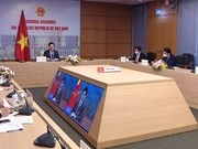 王廷惠与中国全国人大常委会委员长栗战书举行会谈