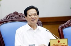 阮晋勇总理：采取有力措施 努力完成所提出的目标
