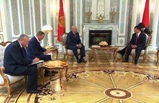卢卡申科总统：白俄罗斯十分关注扩大对越合作