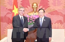 越南国会副主席黄玉山会见阿根廷执政联盟“胜利阵线”代表团