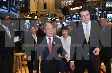 越南国会主席阮生雄走访纽约证券交易所和世界贸易中心