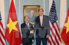 越南国会主席阮生雄会见美国国务卿约翰•克里