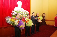 老挝安全部驻越南代表机构干部荣获越南“维护祖国安全”纪念章