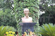 胡志明主席塑像落成揭幕仪式在墨西哥隆重举行