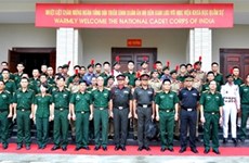印度少年军代表团与越南军事科学学院举行交流活动