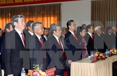 阮晋勇总理出席越南共产党广治省第十六次代表大会