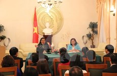越南国会副主席探访越南驻德国大使馆