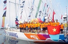 越南岘港队结束2015-2016年克利伯环游世界帆船赛的第一站比赛