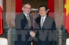越南国家主席张晋创会见捷克外交部长扎奥拉莱克