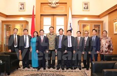 越印尼两国首都加强合作 实现共同繁荣发展