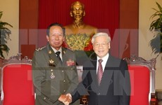 越共中央总书记阮富仲会见柬埔寨政府副首相兼国防大臣迪班