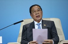  老挝国家主席朱马里·赛雅颂签署主席令公布2015年宪法