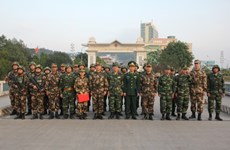 越南老街省与中国云南省边防部队联合巡逻边境