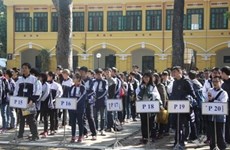 越南首次举办美国数学竞赛近700名学生参加