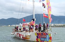 克利伯环球帆船赛各参赛队抵达岘港市