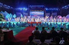 2016年清化省岑山海洋旅游节正式开幕