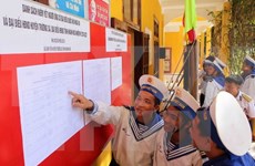 越南军船抵达长沙岛县生存岛开展换届选举筹备工作