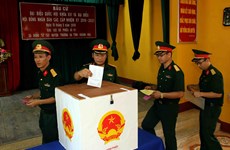 越南庆和省长沙县选民：把信心寄托在每一张选票上