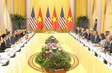 越南国家主席陈大光与美国总统奥巴马进行会谈