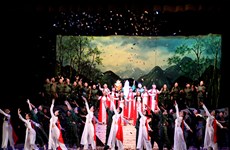越南“红叶”歌剧亮相河内大剧院