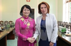 越南国家副主席邓氏玉盛会见波兰众议院副议长