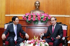 越南祖国阵线中央会员会主席会见中国驻越大使
