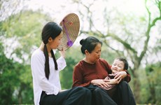 推介越南北中部地区各民族家庭传统文化活动亮相河内