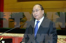 阮春福总理出席2016年上半年全军军政会议